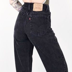 Vintage Levi’s black 16551-0260 mom jeans